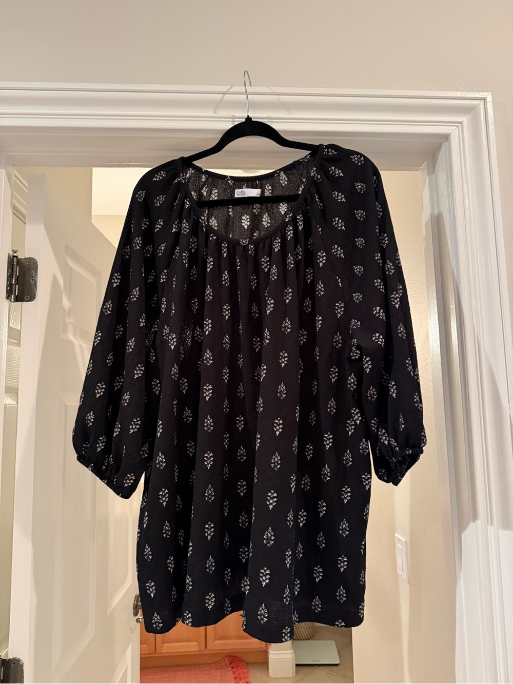 Black Floral Blouse - Plus size tunic